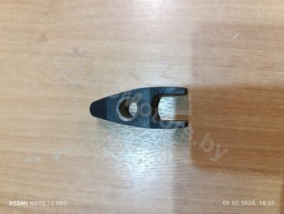 Зажимная площадка форсунки 04138152 Вид 4